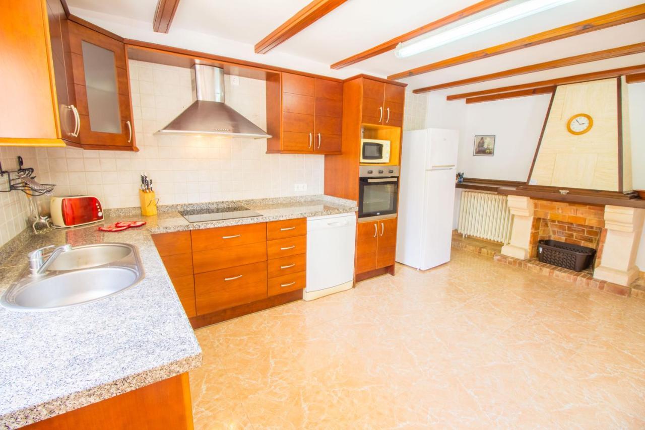 Perfecta Villa Para Vacaciones Con Wifi Y A/C Pollenca Ngoại thất bức ảnh