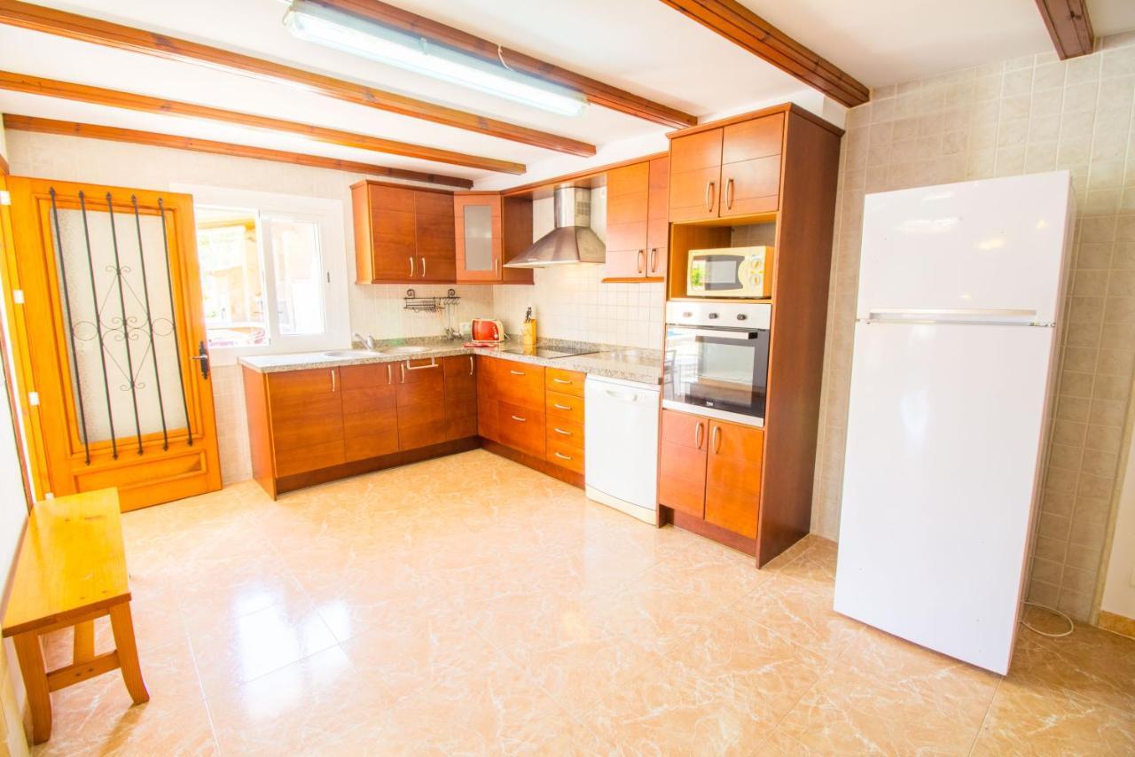 Perfecta Villa Para Vacaciones Con Wifi Y A/C Pollenca Ngoại thất bức ảnh